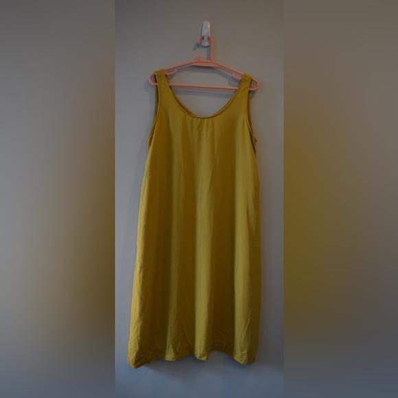 Medium Amanda Moss Joni Dress - Picture 3 of 5